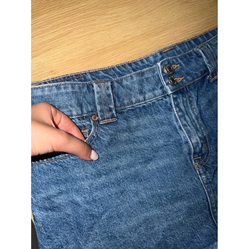American Eagle Outfitters limited editiom